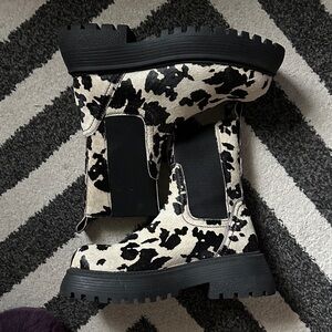 ASOS chunky lug sole cow print boot size 9